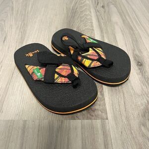 Sanuk Sandals Toddler 7 Black and Orange Slingback Strap Flip Flop